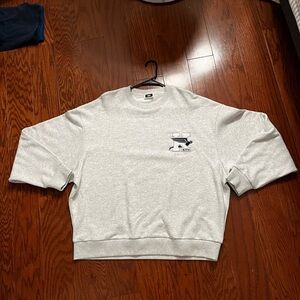 Kith grey Sweatshirt size men’s L brand new without tags. Never worn